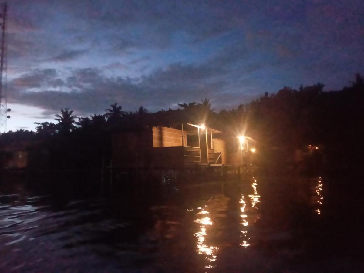 Arborek Diving Homestay R4 Besir ภายนอก รูปภาพ