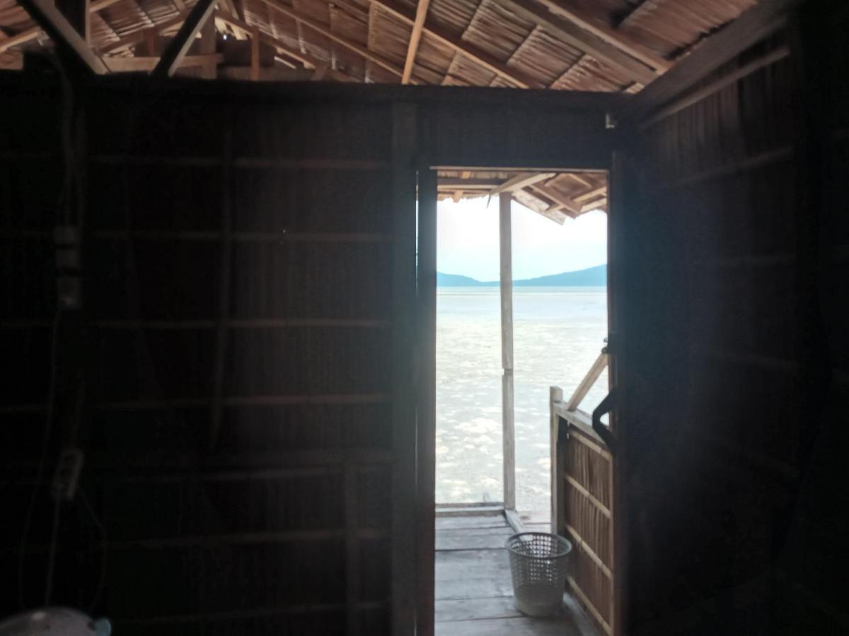 Arborek Diving Homestay R4 Besir ภายนอก รูปภาพ