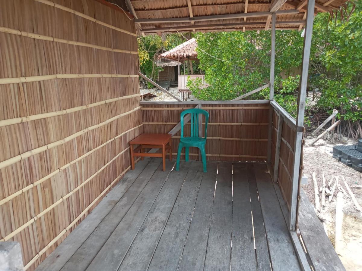 Arborek Diving Homestay R4 Besir ภายนอก รูปภาพ