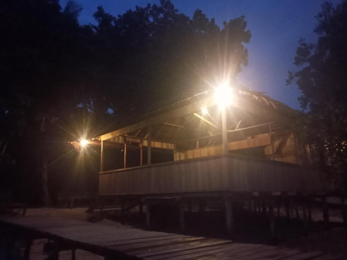 Arborek Diving Homestay R4 Besir ภายนอก รูปภาพ