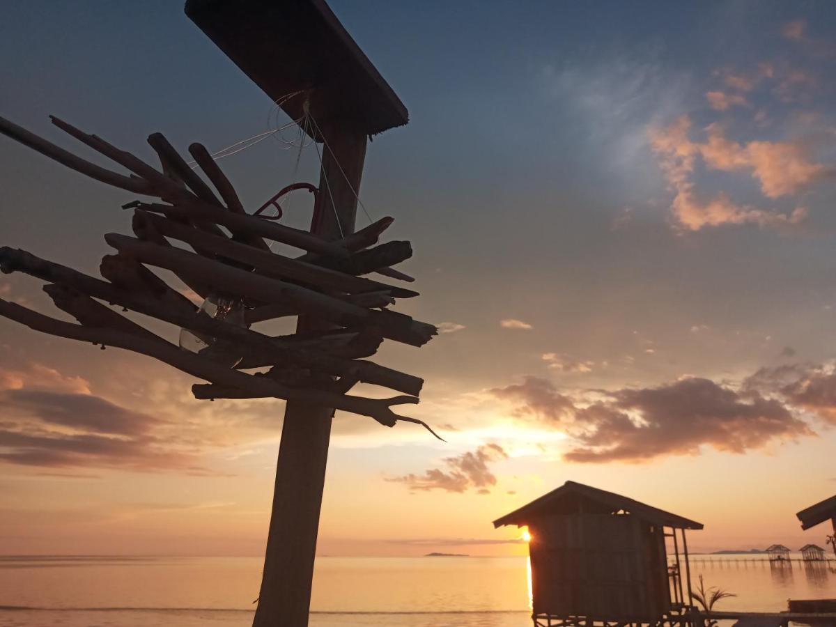 Arborek Diving Homestay R4 Besir ภายนอก รูปภาพ