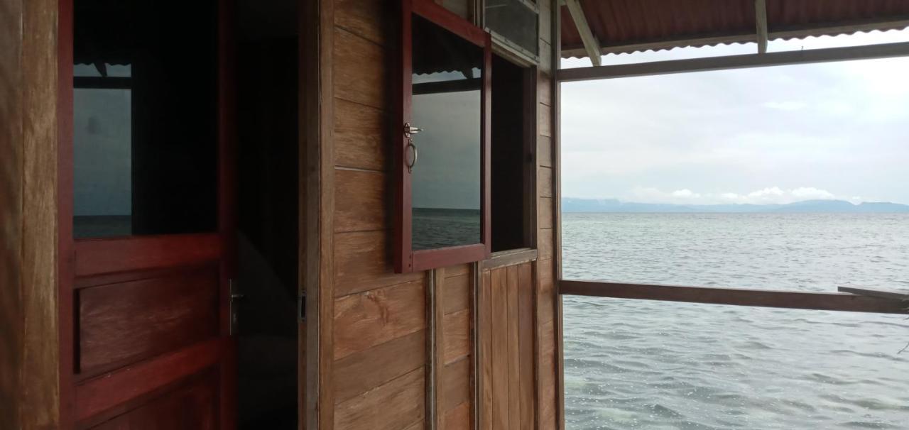 Arborek Diving Homestay R4 Besir ภายนอก รูปภาพ