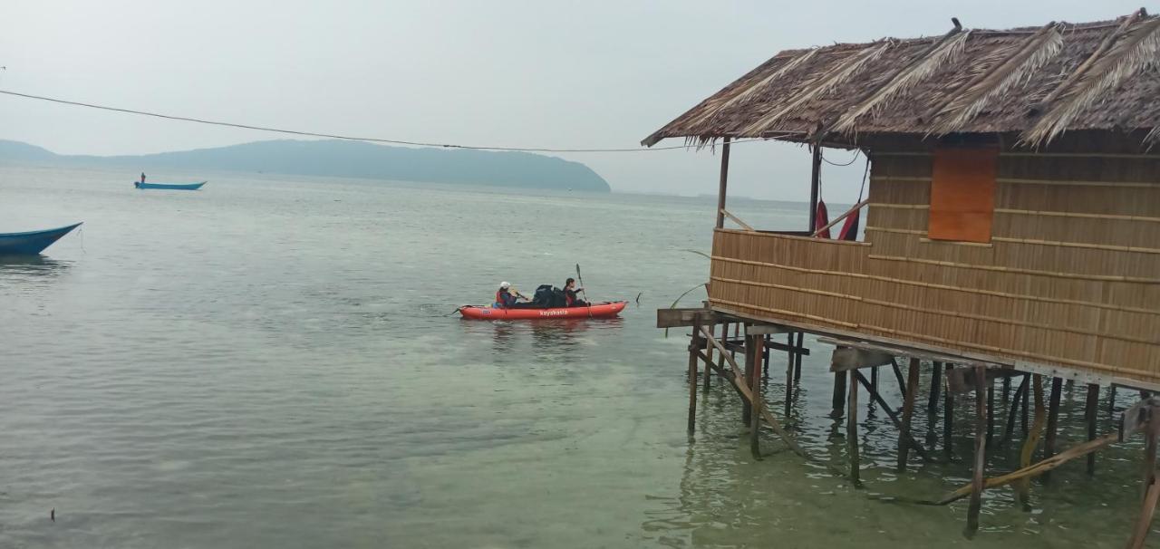 Arborek Diving Homestay R4 Besir ภายนอก รูปภาพ
