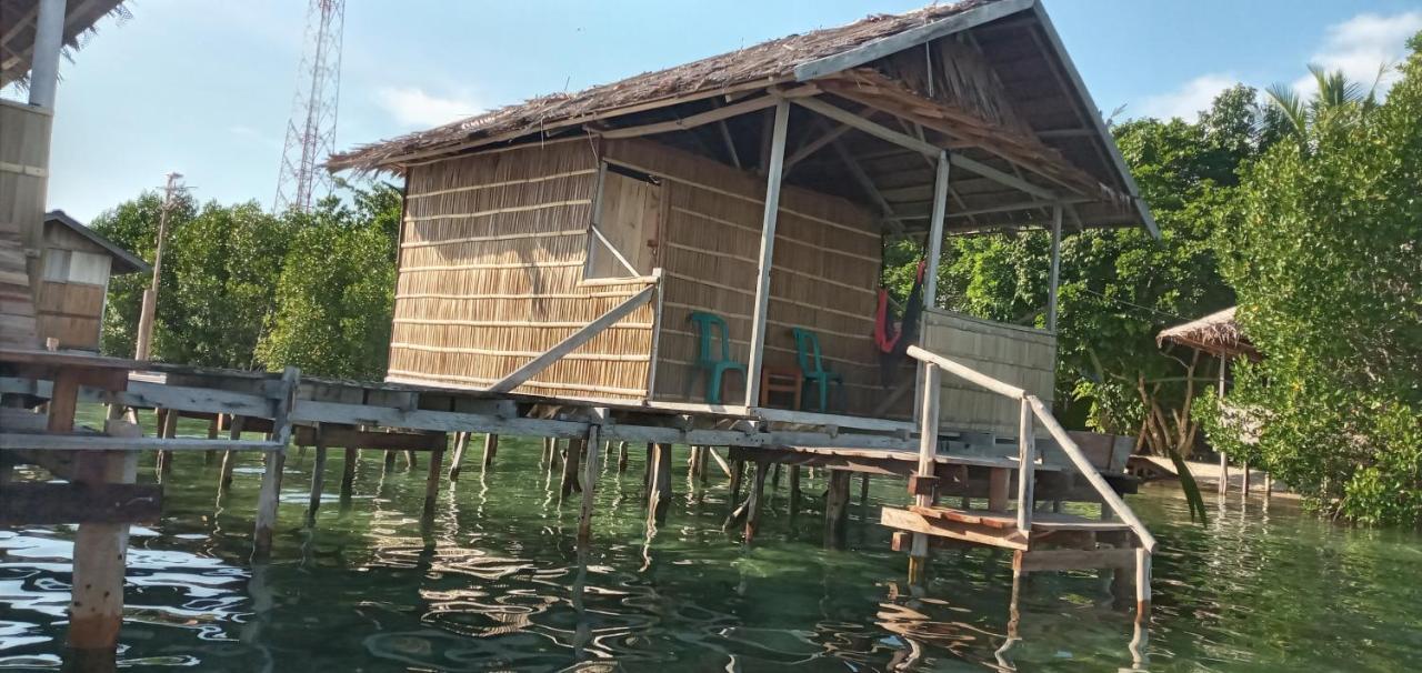 Arborek Diving Homestay R4 Besir ภายนอก รูปภาพ