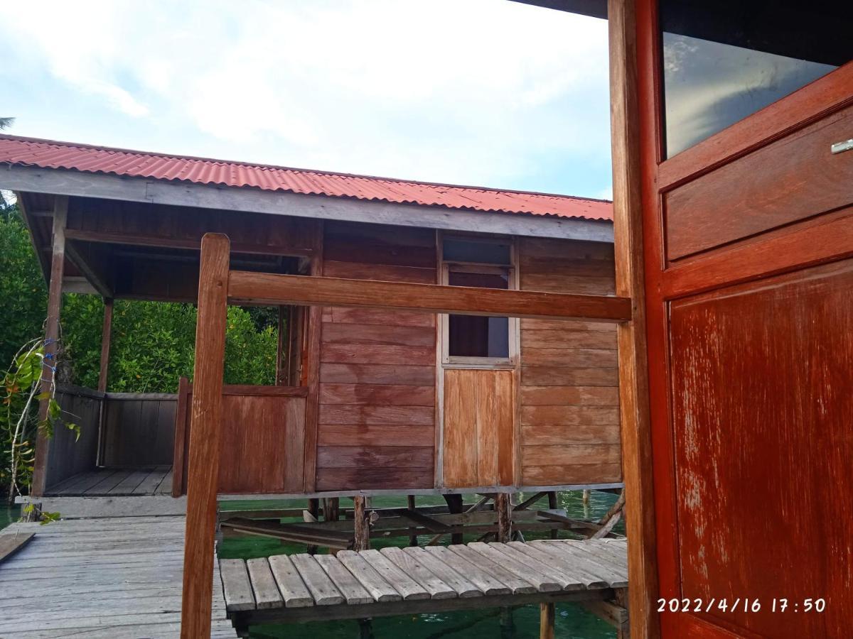 Arborek Diving Homestay R4 Besir ภายนอก รูปภาพ