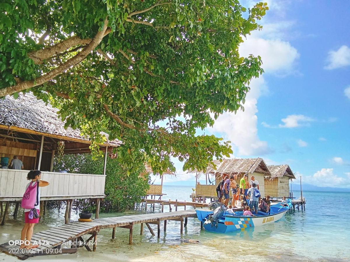 Arborek Diving Homestay R4 Besir ภายนอก รูปภาพ