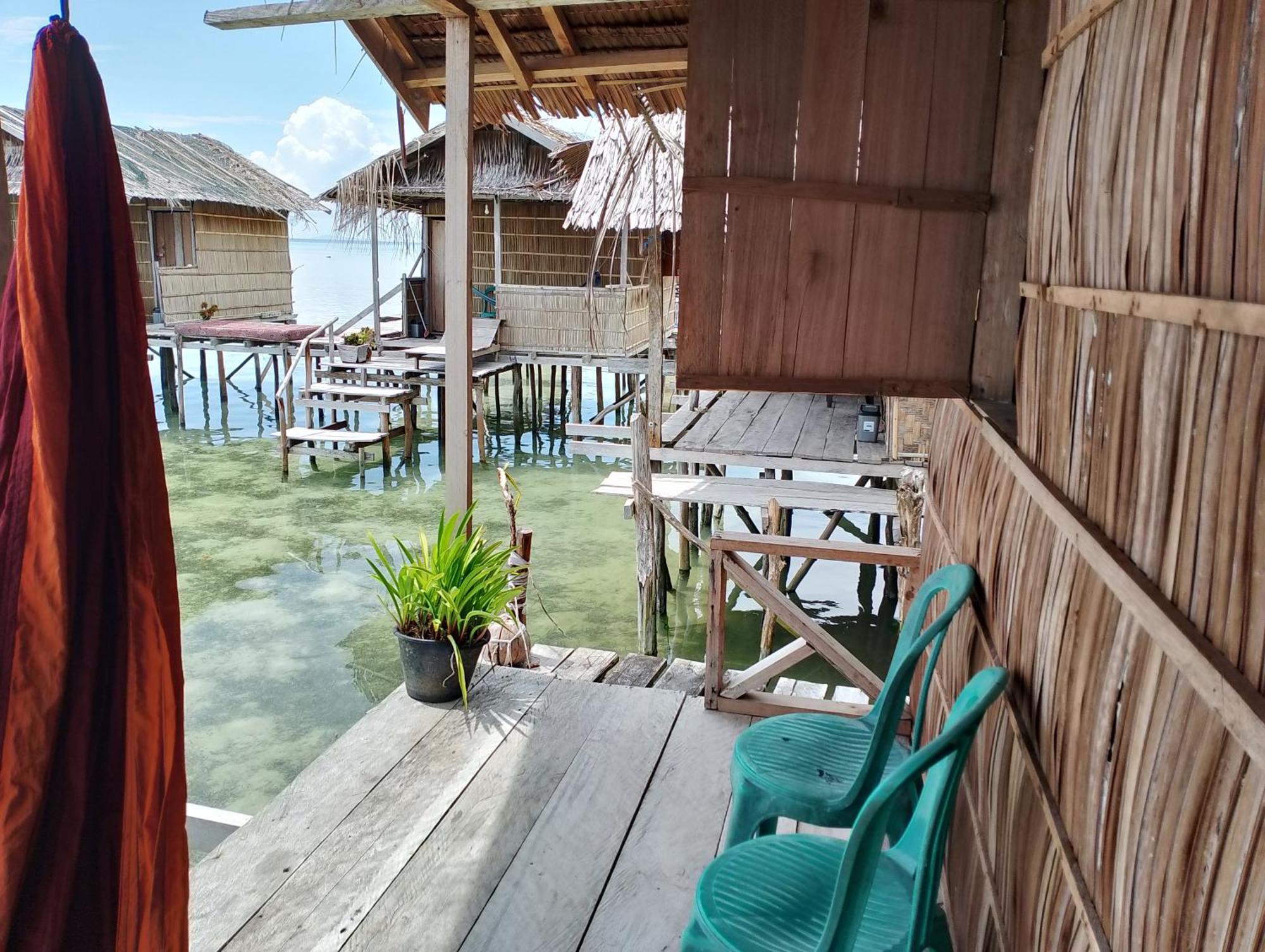 Arborek Diving Homestay R4 Besir ภายนอก รูปภาพ