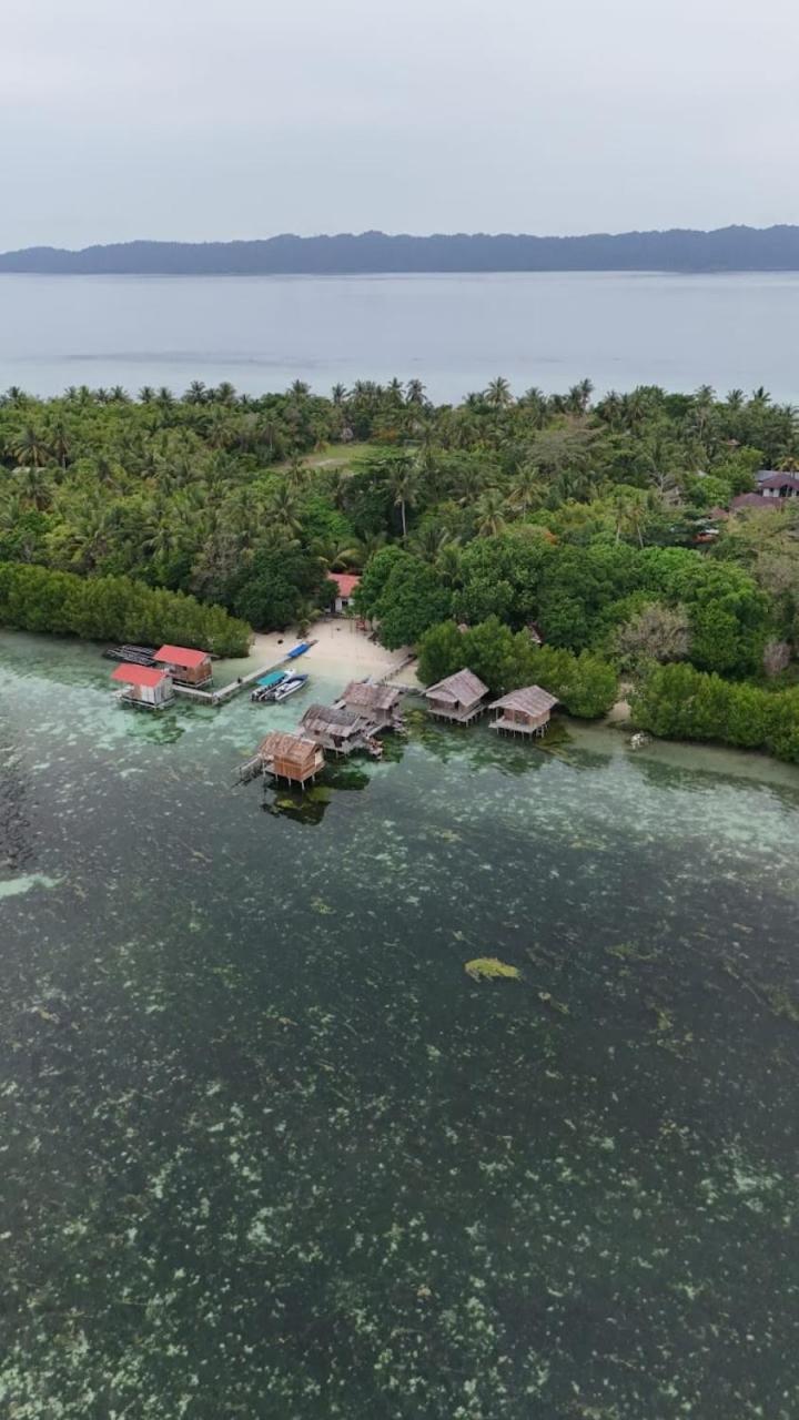 Arborek Diving Homestay R4 Besir ภายนอก รูปภาพ